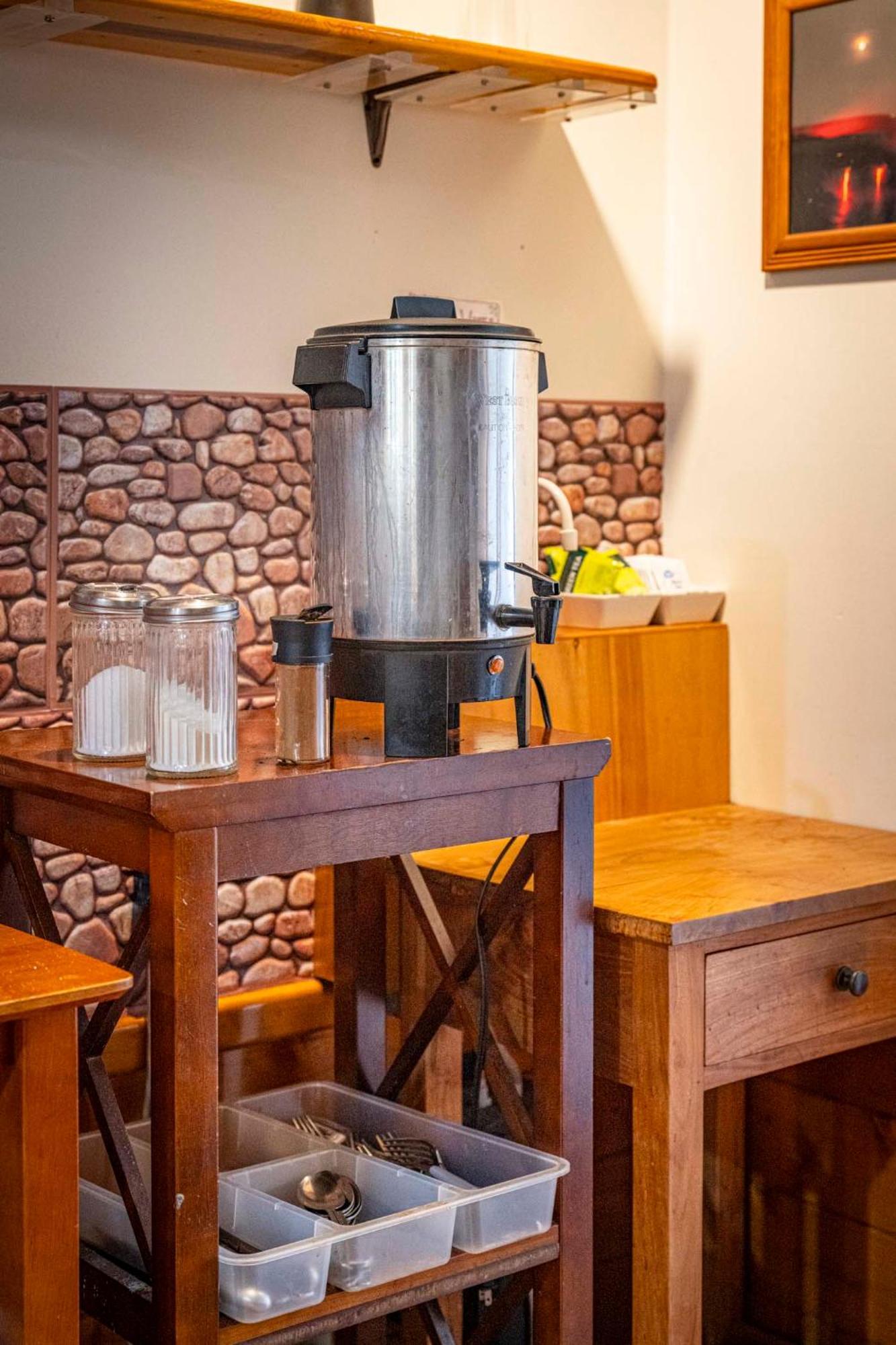 Volcano Inn Bed N Breakfast Eksteriør billede